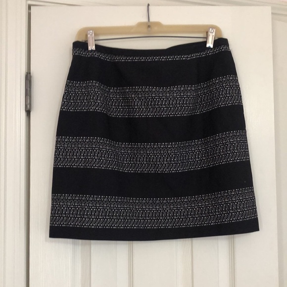 Ann Taylor LOFT Black and White Pencil Mini Skirt Size 8 Lined Classic Career - Picture 3 of 5